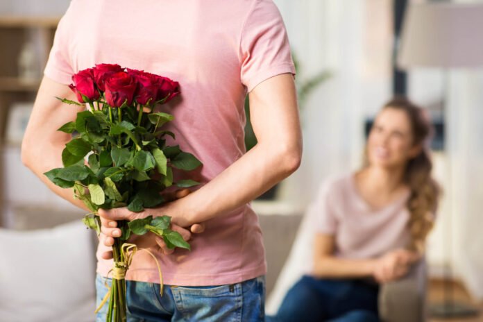 9 Aesthetic Valentine's Day Gifts for Her and Him