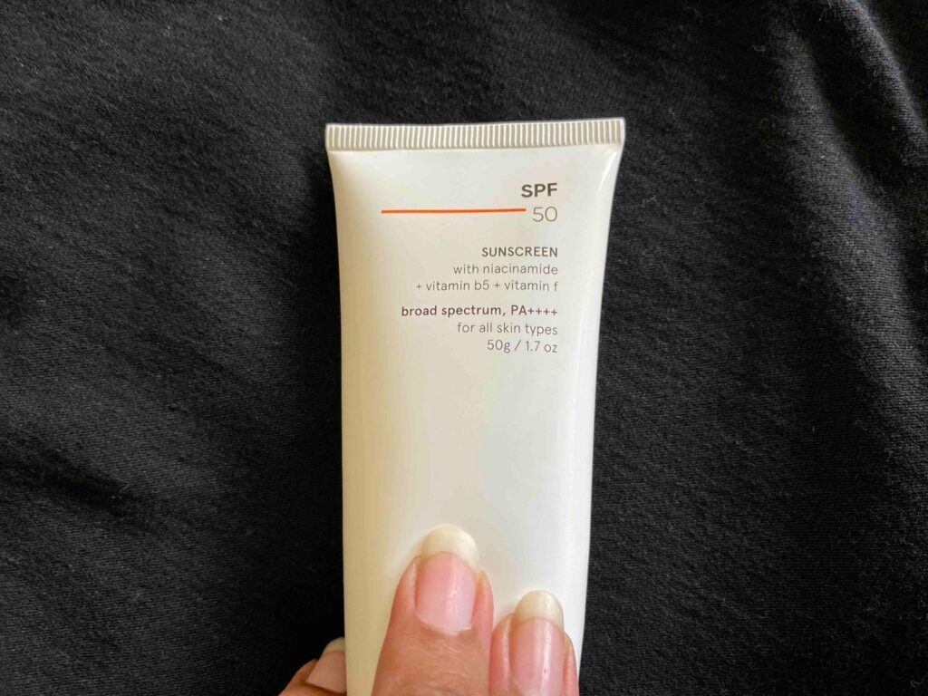 Minimalist Sunscreen SPF 50 Review - Good, Bad, Price, & FAQs - Just A Library